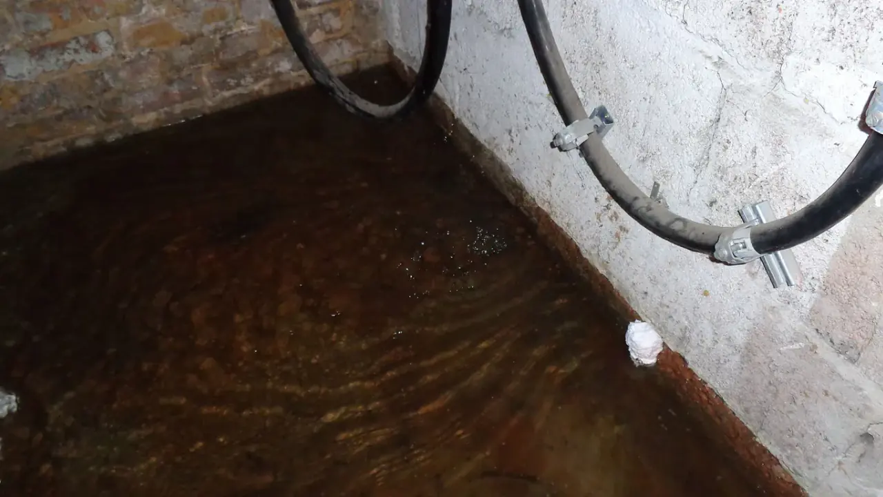 Emergency Water Damage Restoration - Water Damage Restoration & 24/7 Flood Cleanup